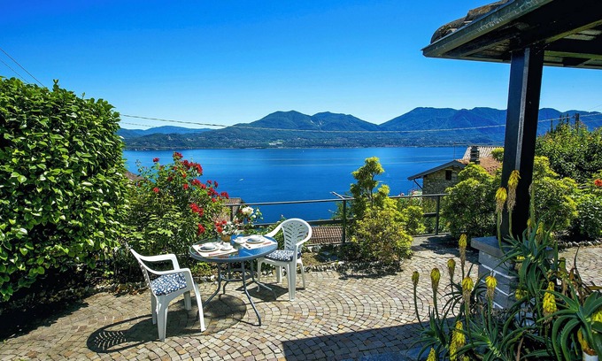 Barbe Superiore Apartment | Tastefully furnished 2-room apartment with terrace and Kiwi Pergola