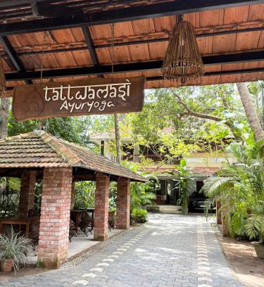 Varkala House | Tattwamasi Ayuryoga with Breakfast and Yoga