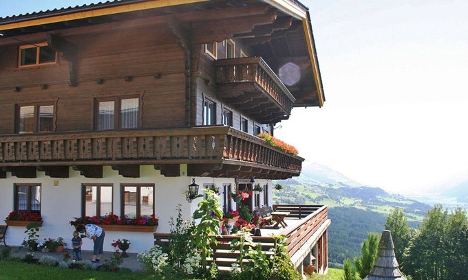 Bramberg am Wildkogel Apartment | Tauernblick by Interhome