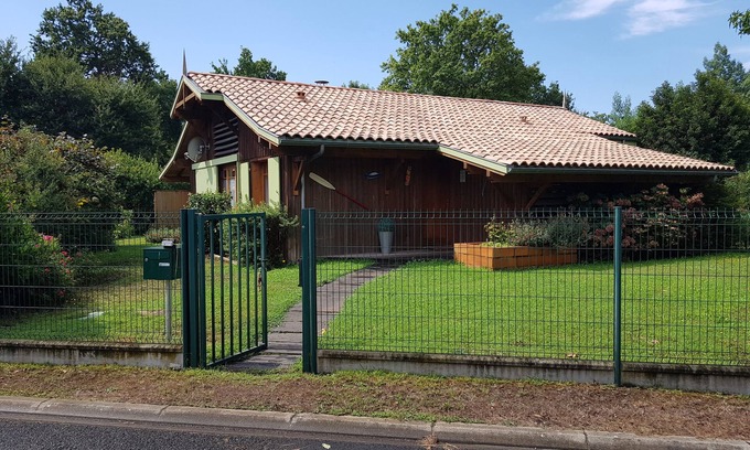 Taussat Villa | TAUSSAT villa coeur de bassin