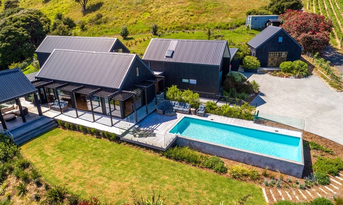Omiha House | Te Whau Retreat - Stay Waiheke