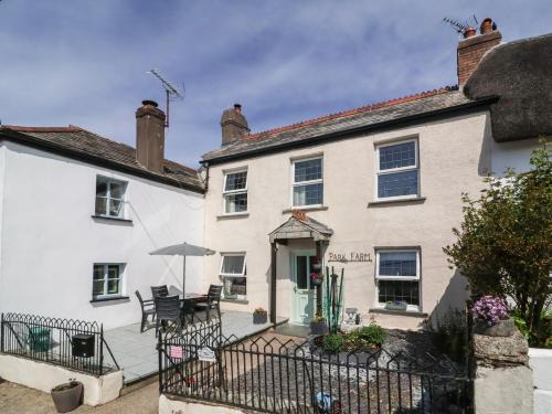 Marhamchurch House | Tea Cosy Cottage