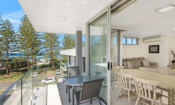 Burleigh Heads Apartment | Teenamara - Hosted by Burleigh Letting
