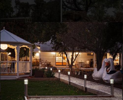 Creswick Bed & Breakfast | Tell Tales Bed & Breakfast