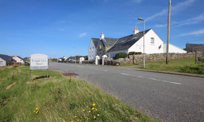 Carinish Hotel | Temple View Hotel