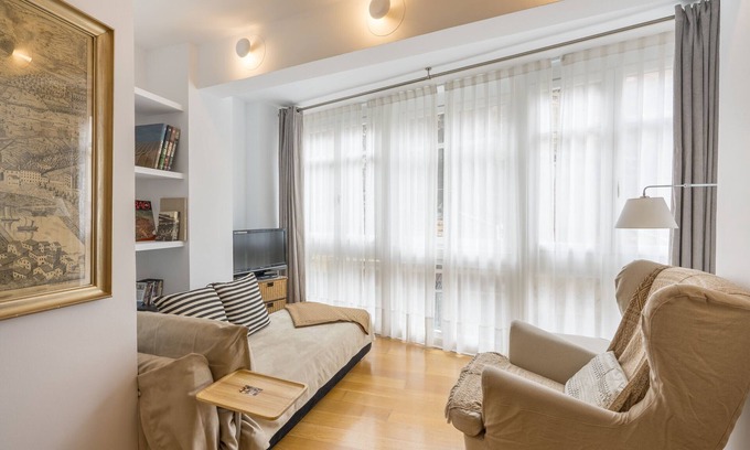 Bilbao Old Town Apartment | Tenderia apartment
