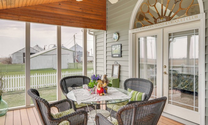 Charles City Cottage | Tennis Court & Deck: Pet-friendly Charles City Gem