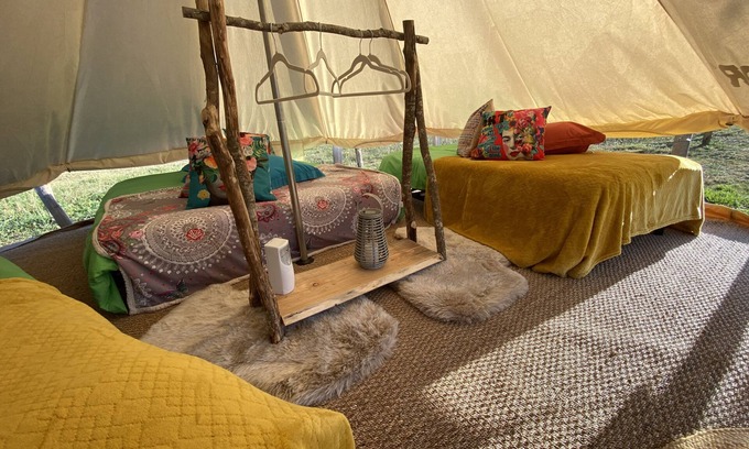 Thiel-sur-Acolin RV Rental | Tente La Frida Kahlo