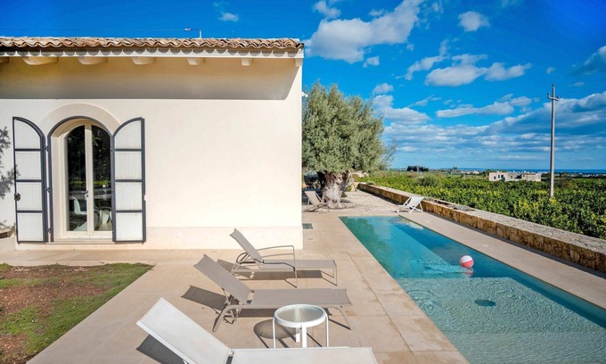 Avola Villa | Tenuta Olearum - Luxury villa with pool near Noto in Sicily