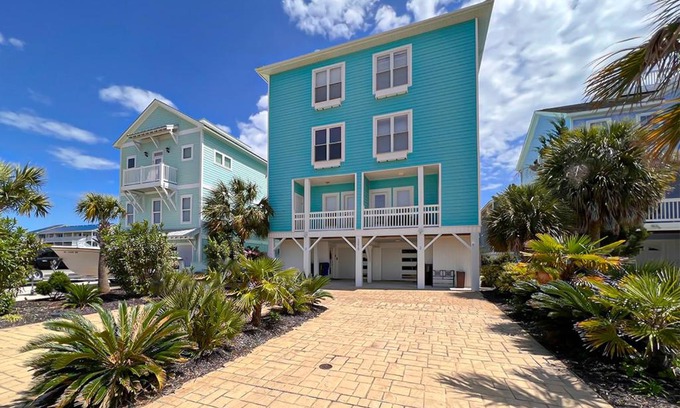 Wilmington Beach House | Tequila Mockingbird by Sea Scape Properties