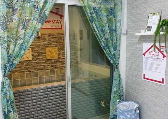 Ayer Keroh House | Teratak Mini Pool Homestay Melaka