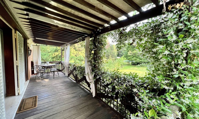 Lancenigo Apartment | Terrace Apartment w/firepit inside 4 acre park with Pool, 5m from Treviso