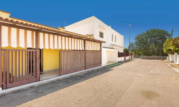 Torre Lapillo Villa | Terrace House by the Sea, Ac, Torre Lapillo