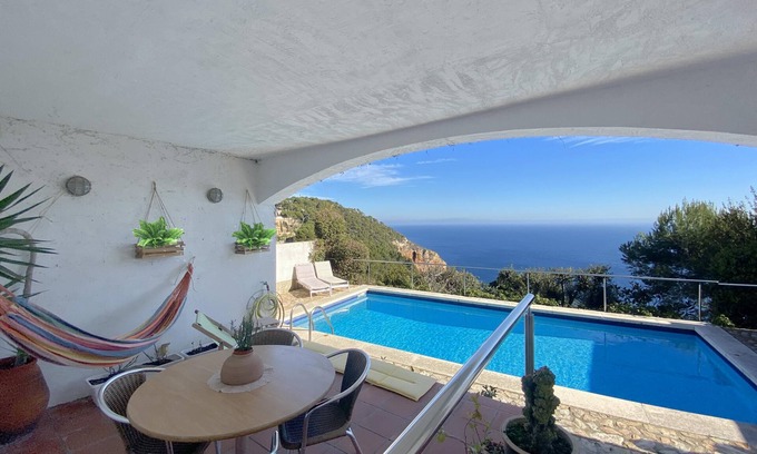 Aiguablava House | Terraced house with swimming pool for rent in Sa Tuna, Begur.