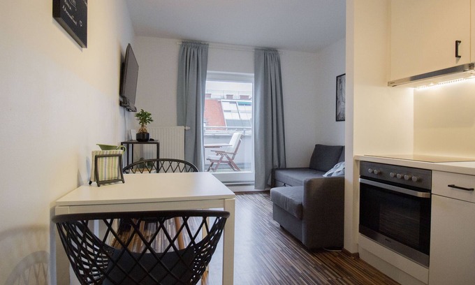 Rudolfsheim-Funfhaus Apartment | Terrassenhit, 9 Min. mit U3 zum Stephansplatz