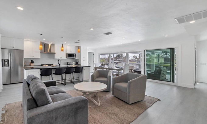 Charlotte Harbor House | 🥇 Terrific 3bd villa on canal with a private pool (CH895)