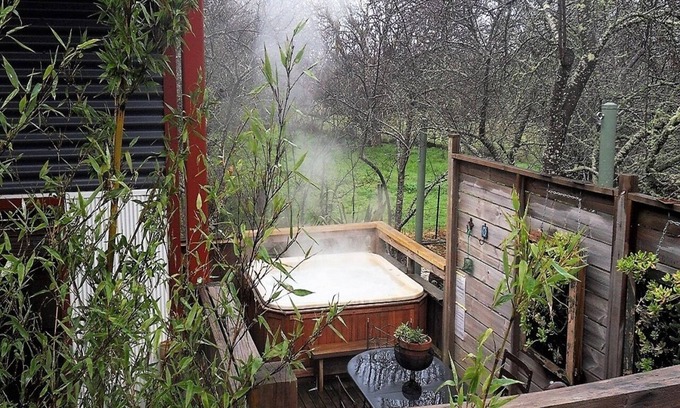 Daylesford Villa | Texada Art Retreat