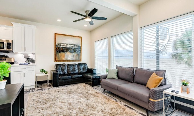 Bacliff House | Texas Sun