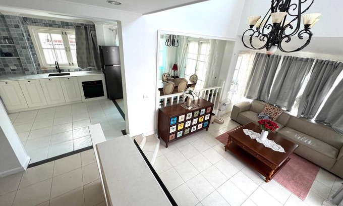 South Pattaya Villa | Warisa Garden Pool Villa