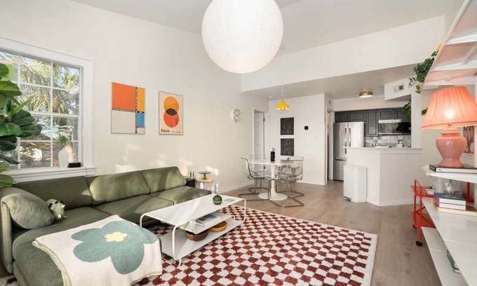 Ocean Side Village Condo | Thai2 · Modern Bauhaus Condo with Pool · Half Mile to Beach