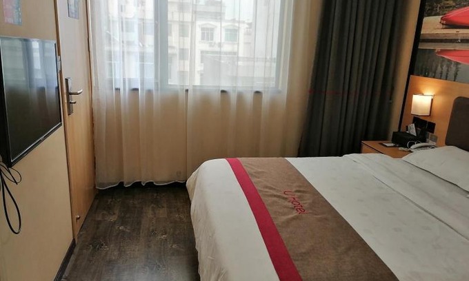 Donghu Hotel | Thank Inn Chain Hotel Guizhou Qianxinan Xingren County Food Street Store