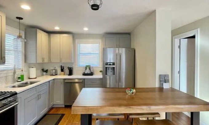 Stillwater House | "That Cute BNB" 2-Bedroom home in prime location!