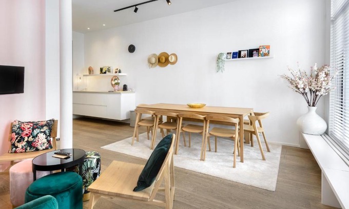Antwerp House | The 1880 Boutique Holiday Home