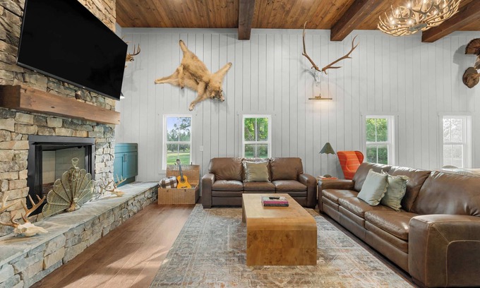 Tattnall County House | The 1900 Farmhouse Retreat - on 78 acres!