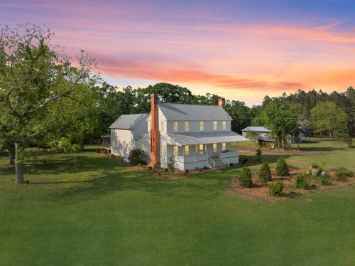 Tattnall County House | The 1900 Farmhouse Retreat - on 78 acres
