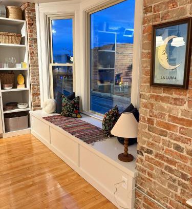 De Pere Apartment | The 1913 - Newly Renovated Historic Downtown Loft