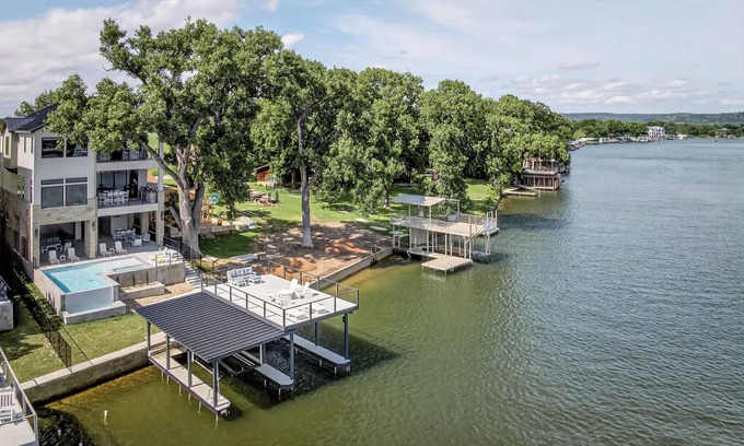 Kingsland House | The 565 Villa | Concierge Services