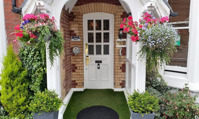 Reading Hotel | The Abbey House Hotel