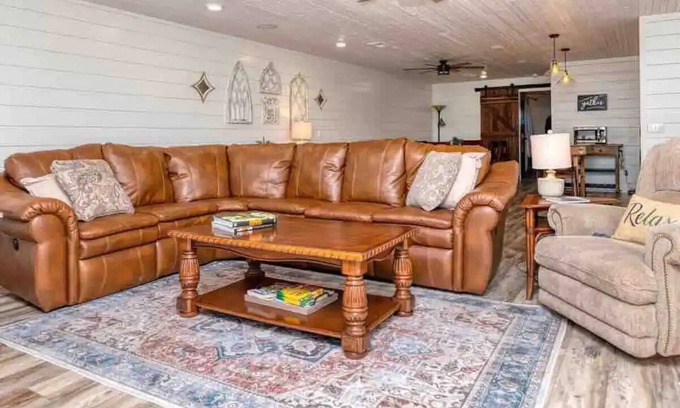 Centerville House | The Aerie at Horseshoe Bend Farm