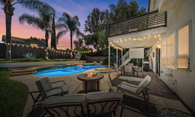 Valle Vista House | The Alto Azul, Spacious Pool, Jacuzzi, Pool View Deck, 4 Bedroom Home, Game Room