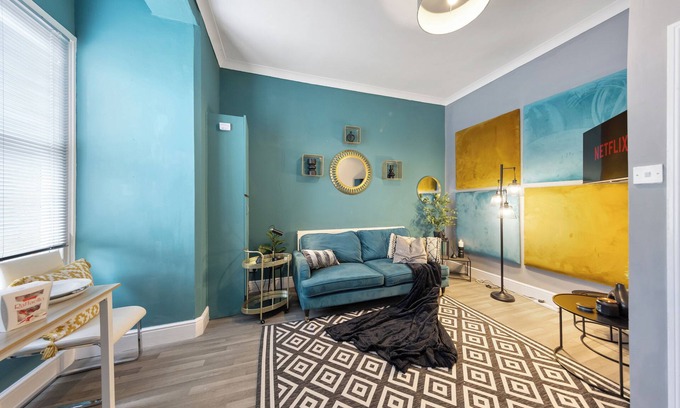 Gravesend Apartment | The Amazon 1-bedroom apartment in Town