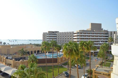 Al-Hamra'a Apartment | The Apartments