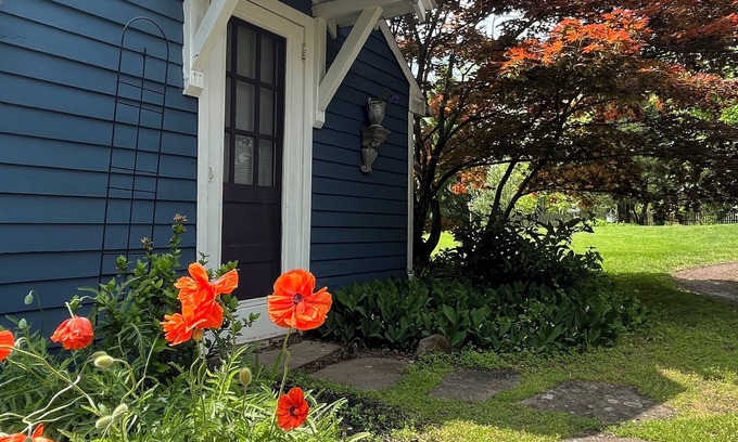 New Britain Cottage | The Artist Cottage at Windy Hill