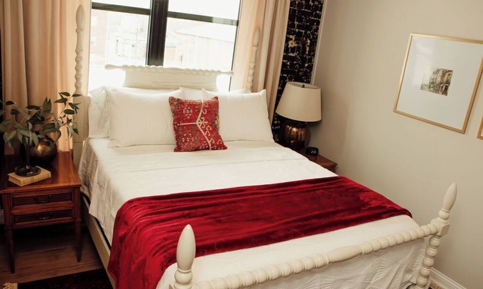 Leitchfield Apartment | The Ashton is a 1 bed/1 bath open concept apartment.