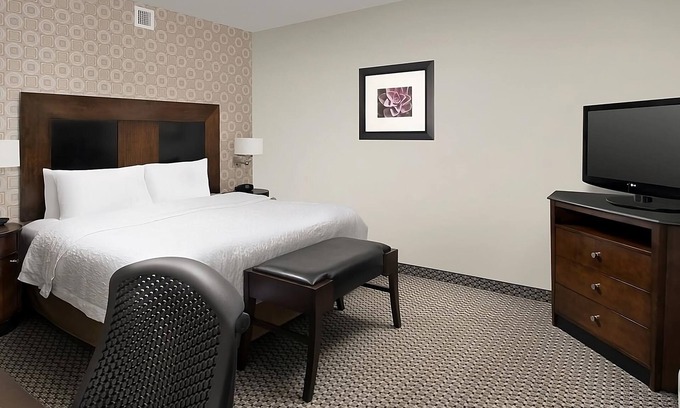 Athens Hotel | The Athens Hideaway! Indoor Pool, Free Breakfast, Free Parking!