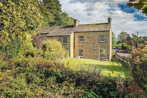 Bakewell House | The Aubrey - a gorgeous converted 17th Century Grade II listed bolthole in Bakewell