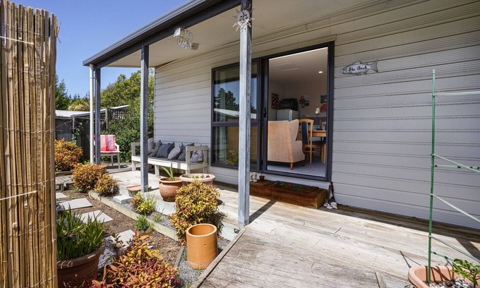 Waikuku Beach House | The Bach at Old Broadway - Waikuku Beach Retreat
