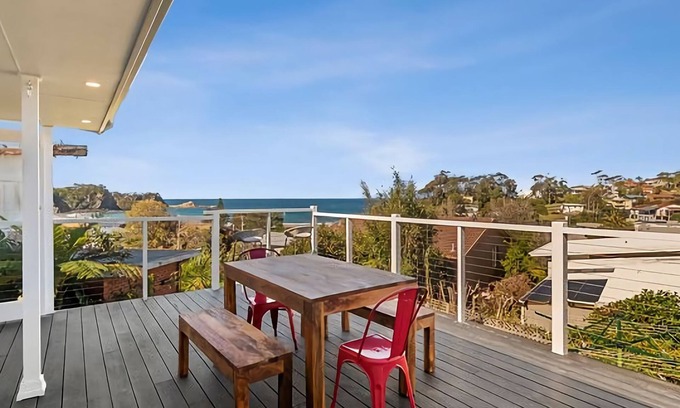 Malua Bay House | The Bach House Pet Friendly in Malua Bay