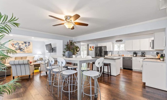 Richmond House | The Bamboo House! Dog-Friendly Home n RVA Sleeps 8