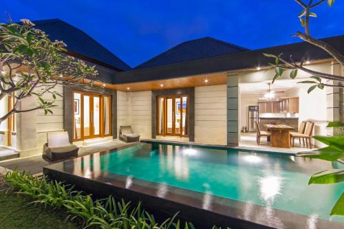 Dewi Sri Villa | The Banyumas Suite Villa Legian