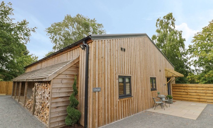 Weston under Penyard Cottage | THE BARN, family friendly, luxury holiday cottage in Droitwich Spa