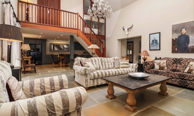 Knaresborough Cottage | THE BARN, romantic, character holiday cottage in Knaresborough