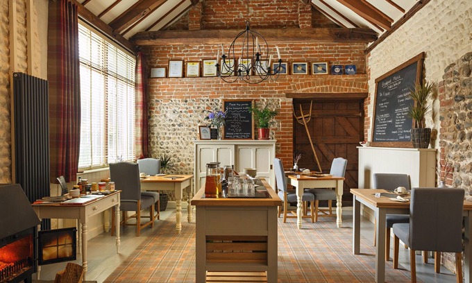 Thorpe Market Bed & Breakfast | The Barns at Thorpe Market