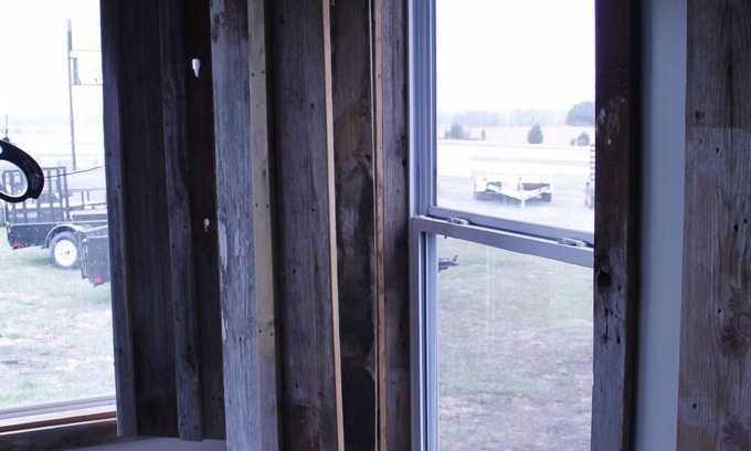 Humansville Hotel | The BarnwooD Inn
