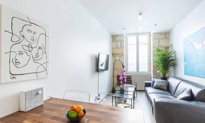 Dommeldange Apartment | The Baron Apartment
