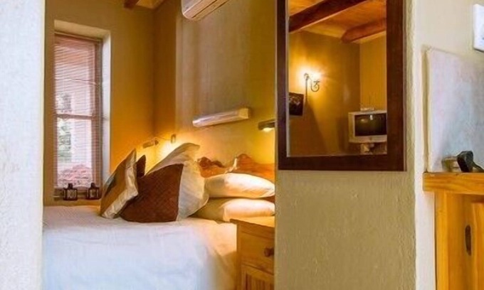 Colesberg House | The Barracks
